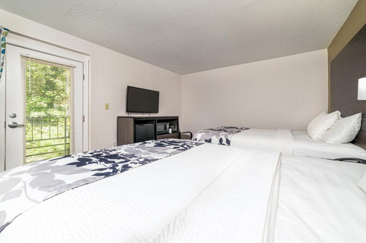 Queen Room with Two Queen Beds